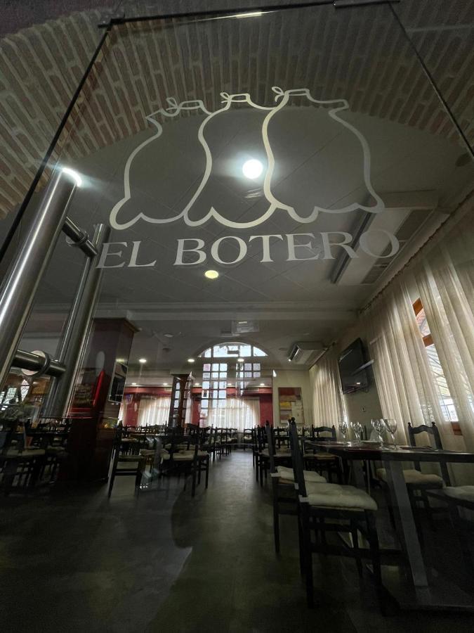 Hostal El Botero Monreal del Campo Exterior foto